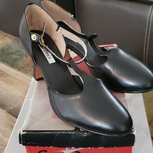 Tango shoes